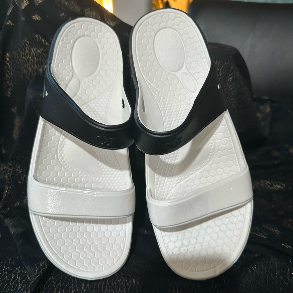 Spenco/Revitalign slip ons